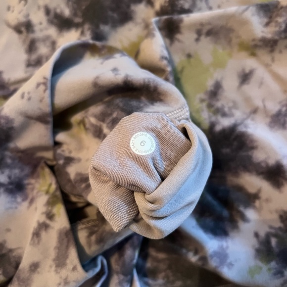 Lululemon align leggings - size 6 - Picture 2 of 4